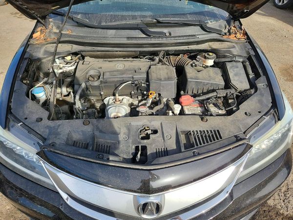 2016 ACURA ILX Base/Acura Watch Plus — Engine bay