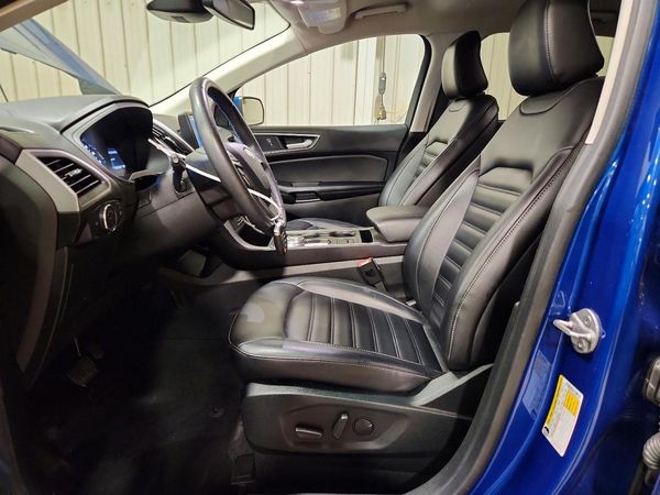 2022 FORD EDGE SEL — DENT