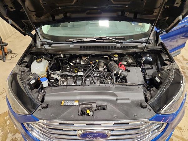 2022 FORD EDGE SEL — Engine bay