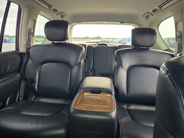 2017 INFINITI QX80 — SUVN