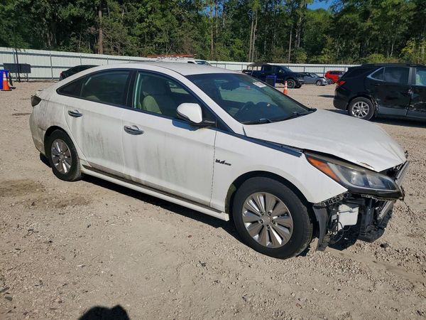 2017 HYUNDAI SONATA SE — Passenger 3/4