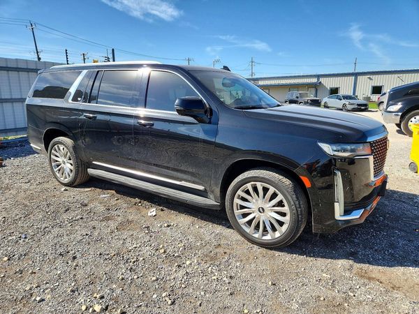 2023 CADILLAC ESCALADE Premium Luxury — Passenger 3/4