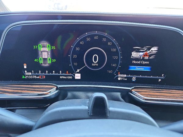 2023 CADILLAC ESCALADE Premium Luxury — ODOM