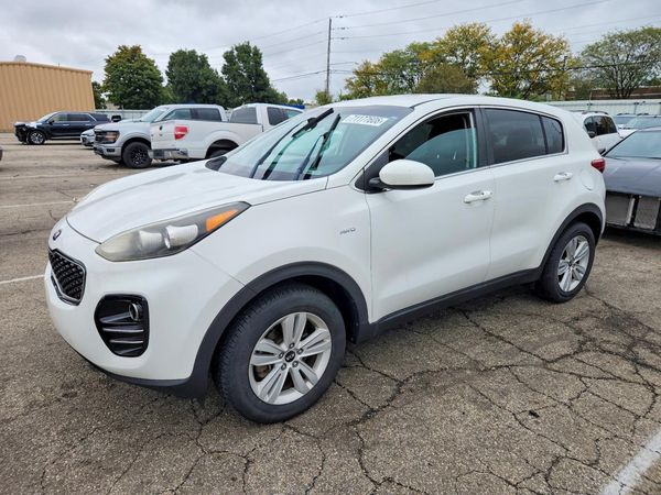 2017 KIA SPORTAGE LX — Front 3/4