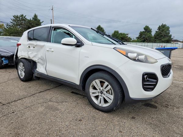 2017 KIA SPORTAGE LX — Passenger 3/4