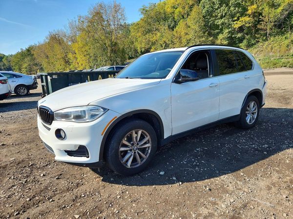 2014 BMW X5 xDrive35i — Front 3/4