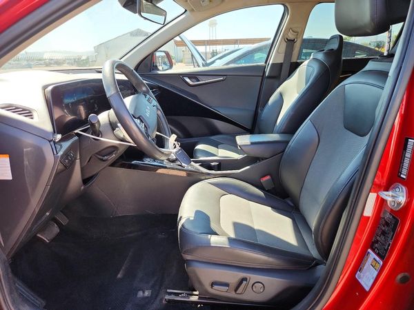 2023 KIA NIRO Wind — DENT