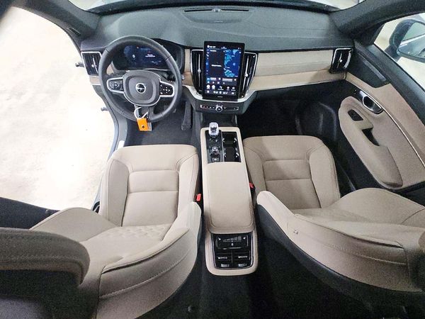 2025 VOLVO XC90 Plus — CKPT