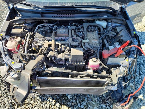 2022 TOYOTA COROLLA LE — Engine bay
