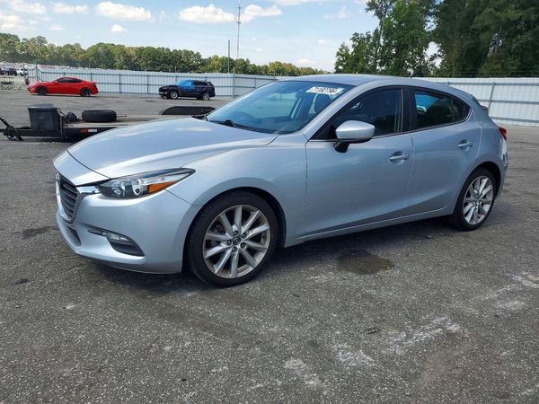 2017 MAZDA 3 — DSFA — Front 3/4