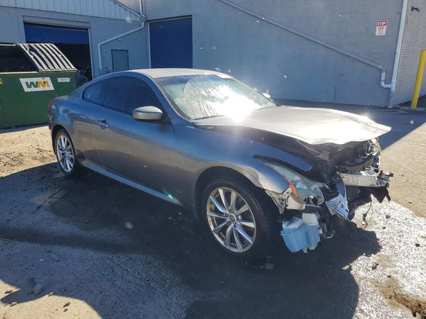 2012 INFINITI G37 — Passenger 3/4