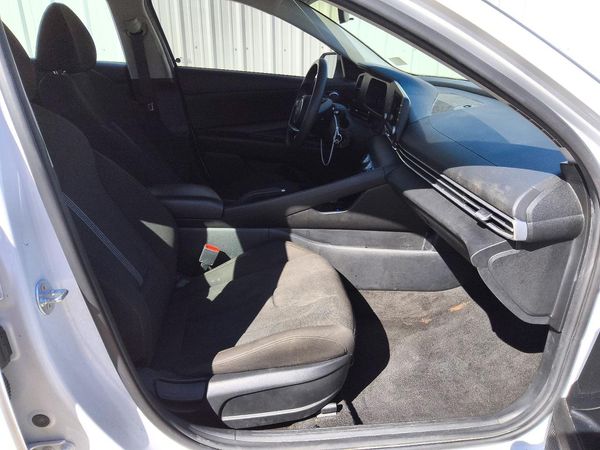 2025 HYUNDAI ELANTRA SE — PSFS