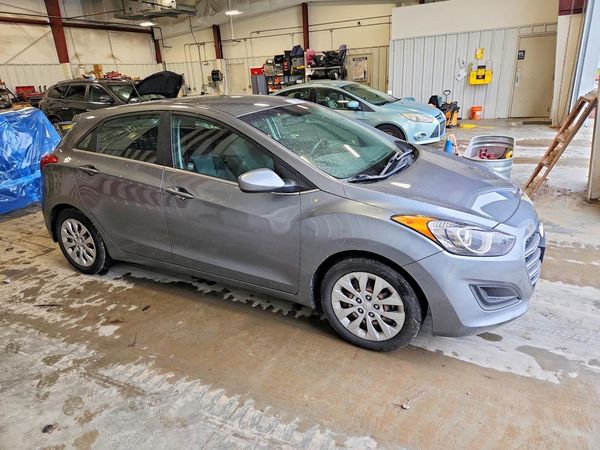 2016 HYUNDAI ELANTRA — Passenger 3/4