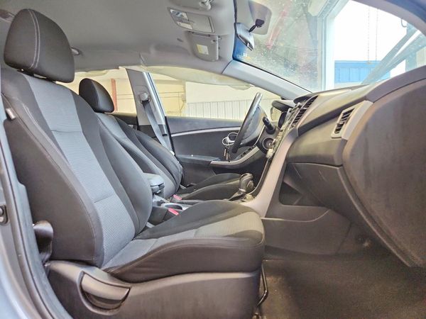 2016 HYUNDAI ELANTRA — DENT