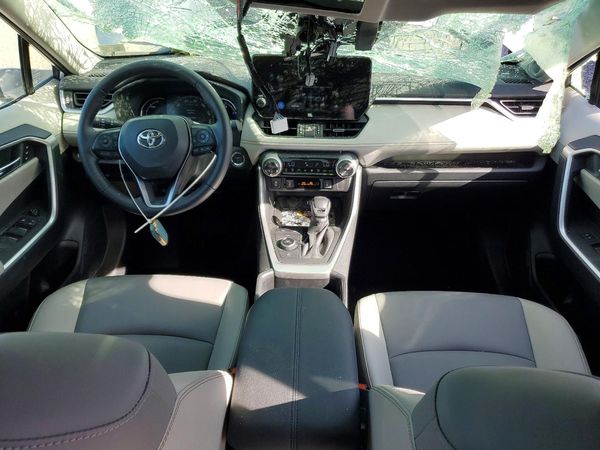 2025 TOYOTA RAV4 XLE Premium — CKPT