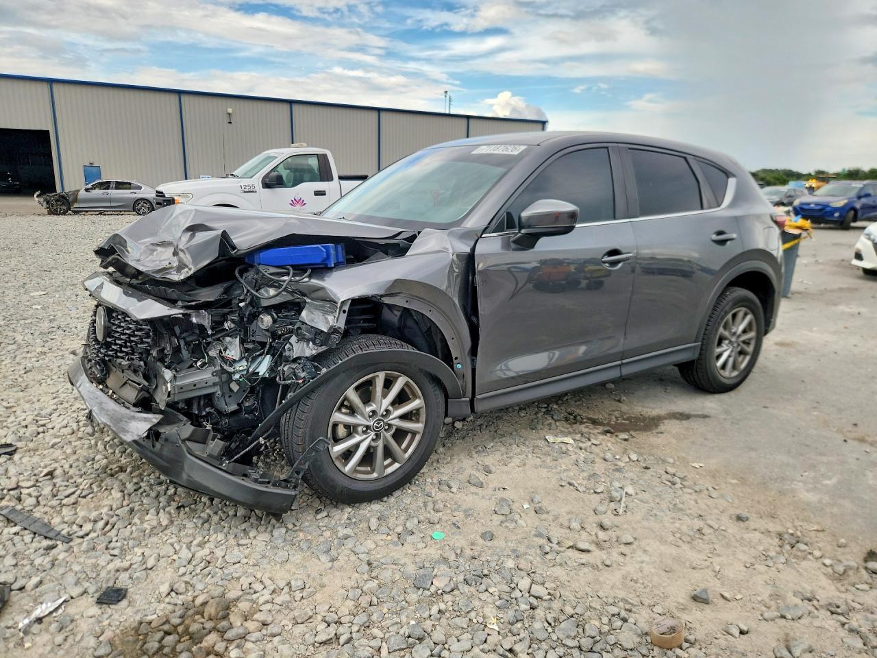 2022 MAZDA CX-5 Select Package — Front 3/4