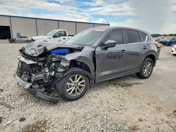 2022 MAZDA CX-5 Select Package — Front 3/4