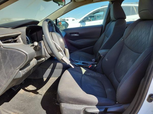 2020 TOYOTA COROLLA LE — DENT