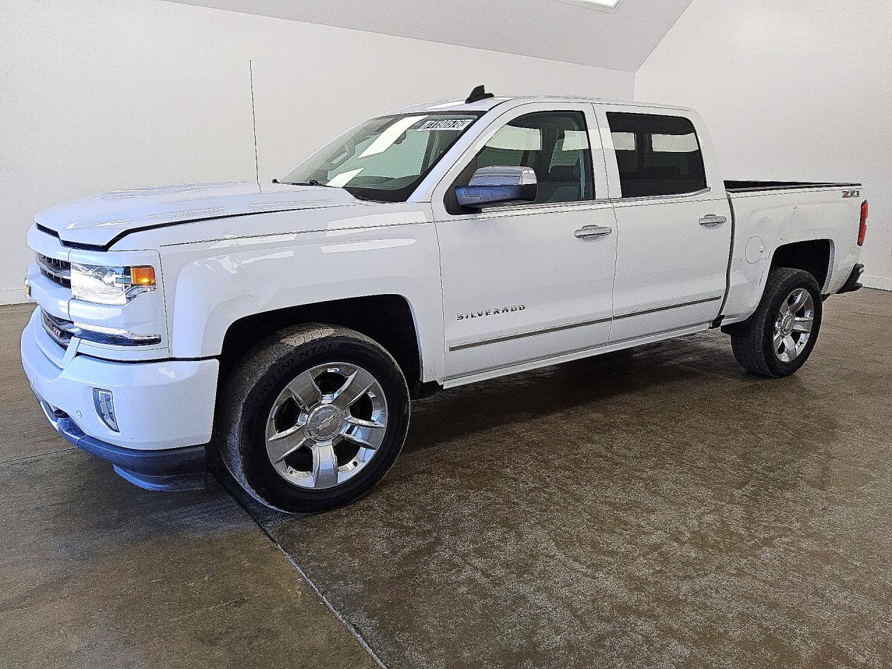 2017 CHEVROLET SILVERADO LTZ — Front 3/4
