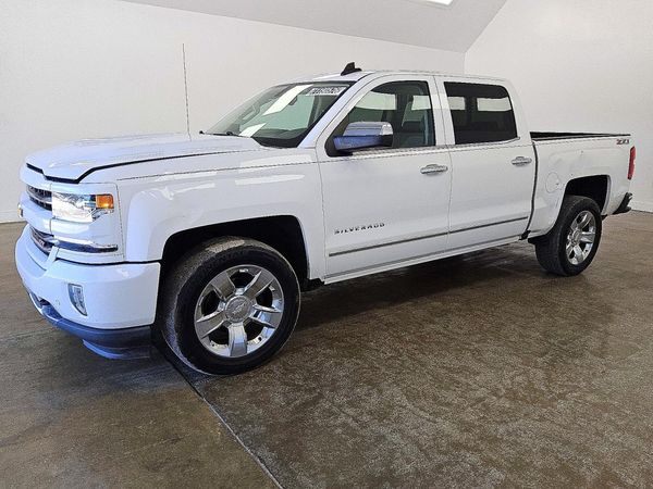 2017 CHEVROLET SILVERADO LTZ — Front 3/4