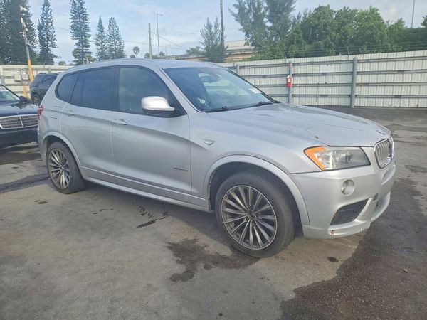 2013 BMW X3 xDrive28i — Passenger 3/4
