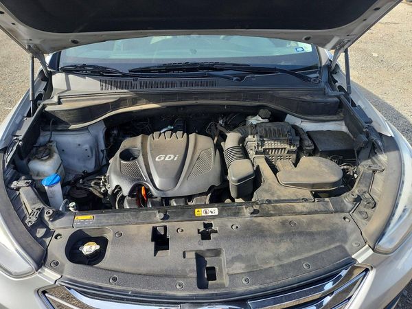 2013 HYUNDAI SANTA FE Sport AWD — Engine bay