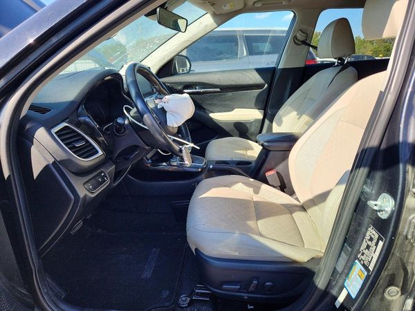 2021 KIA SELTOS EX — DENT