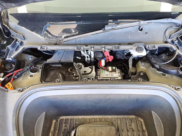 2022 TESLA MODEL Y — Engine bay