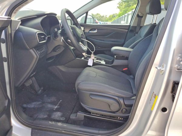 2019 HYUNDAI SANTA FE SE — DENT