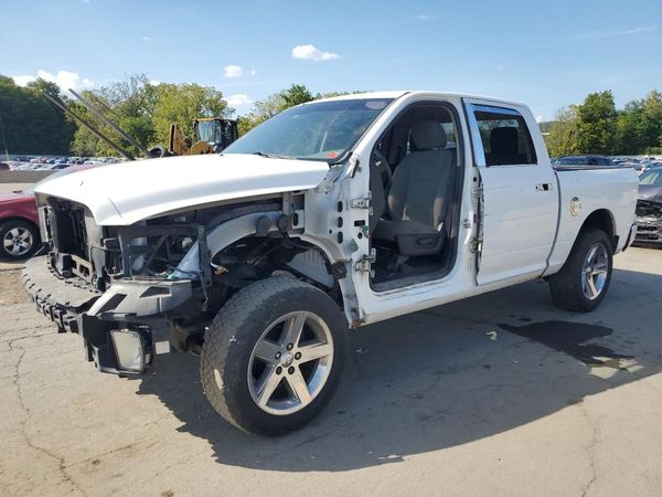 2013 RAM 1500 ST CREW CAB 4X4