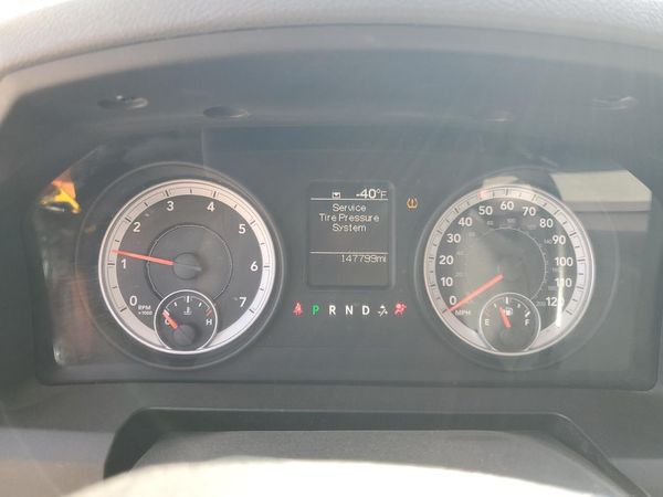 2013 RAM 1500 ST CREW CAB 4X4