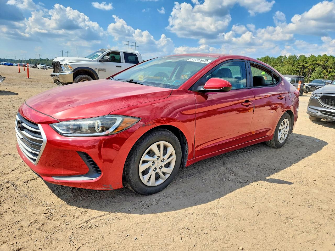 2017 HYUNDAI ELANTRA SE Base — Front 3/4