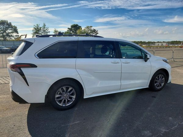 2024 TOYOTA SIENNA LE — PSRA