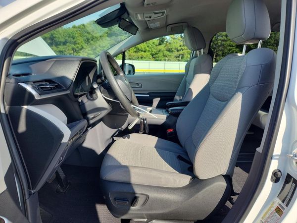 2024 TOYOTA SIENNA LE — DENT