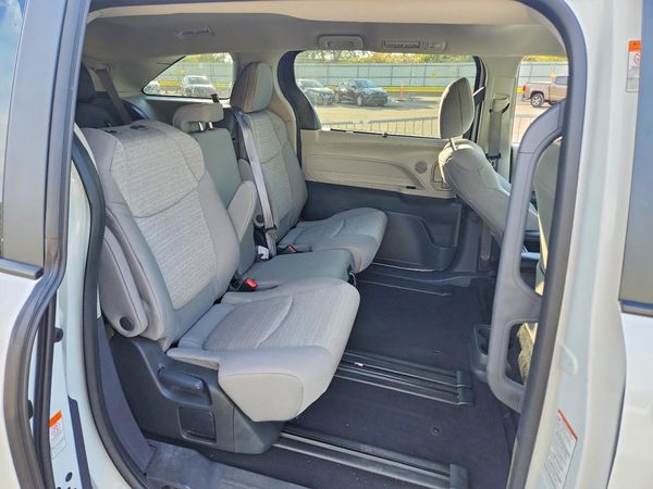 2024 TOYOTA SIENNA LE — PSRS