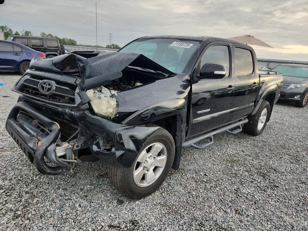 2014 TOYOTA TACOMA Delux Grade — Front 3/4
