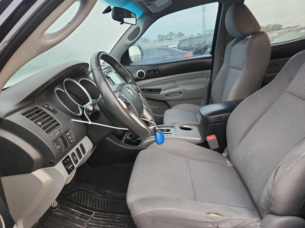 2014 TOYOTA TACOMA Delux Grade — DENT