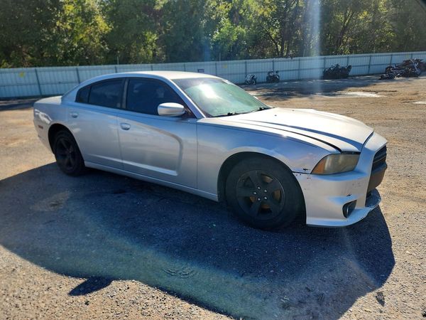 2012 DODGE CHARGER SE RWD — Passenger 3/4