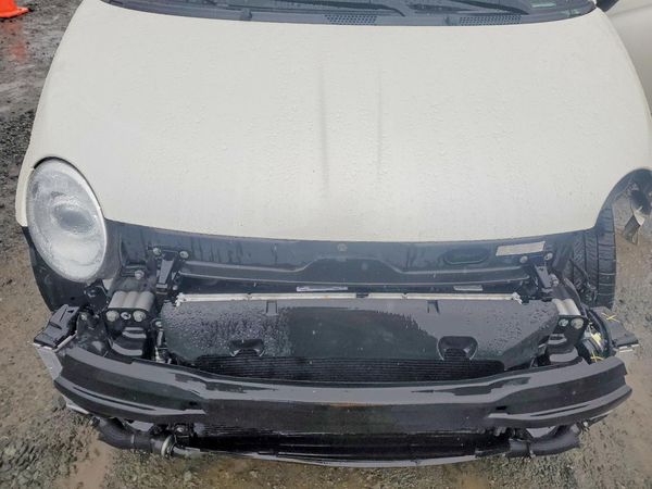 2017 FIAT 500 Abarth — Engine bay