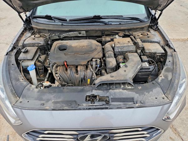 2018 HYUNDAI SONATA — Engine bay