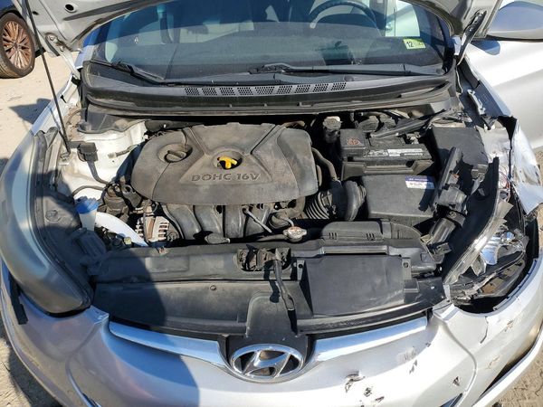 2015 HYUNDAI ELANTRA GLS(Middle) — Engine bay