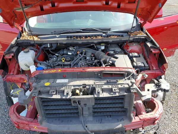 2022 FORD EDGE SEL — Engine bay