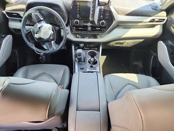 2020 TOYOTA HIGHLANDER Limited — CKPT