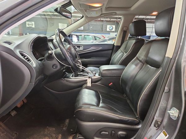 2017 INFINITI QX60 — DENT