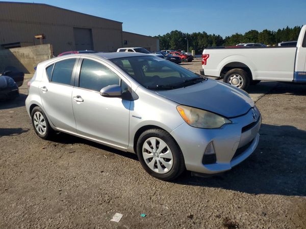 2012 TOYOTA PRIUS — Passenger 3/4