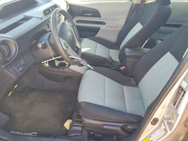 2012 TOYOTA PRIUS — DENT