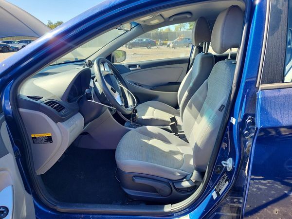 2015 HYUNDAI ACCENT GL(Middle-low) — DENT