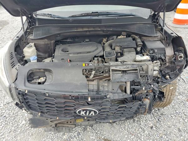 2019 KIA SORENTO L, LX, S — Engine bay