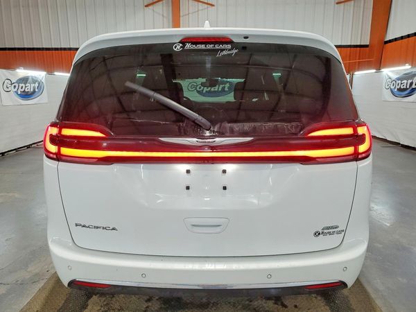 2022 CHRYSLER PACIFICA Touring — DIRR
