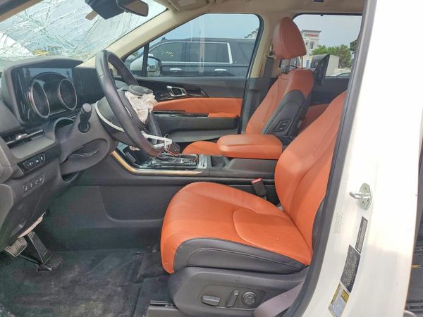 2022 KIA CARNIVAL SX, SX Prestige — DENT